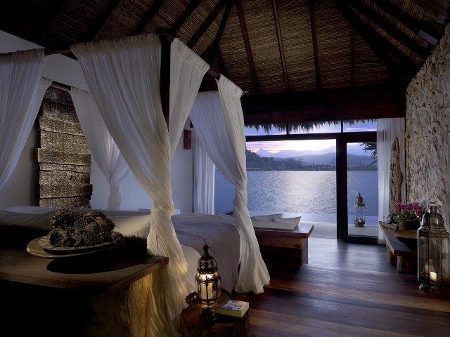 5-owobv-bedroom.jpg