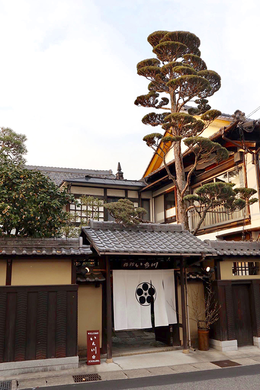 Hotel Japan.jpg