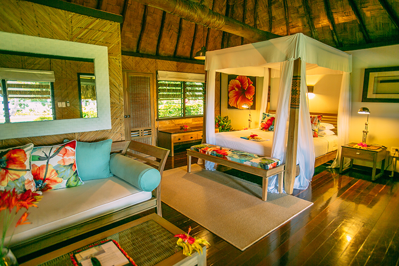 BEACHFRONT_BURE_INSIDE.jpg