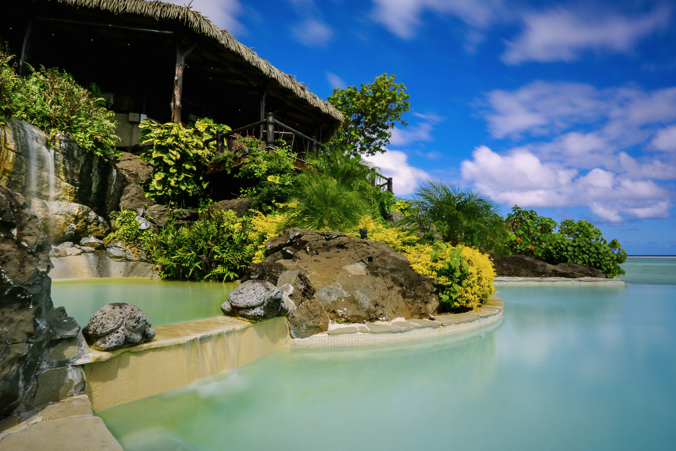 18._Pacific_Resort_Aitutaki_-_Restaurant_from_Pool.jpg